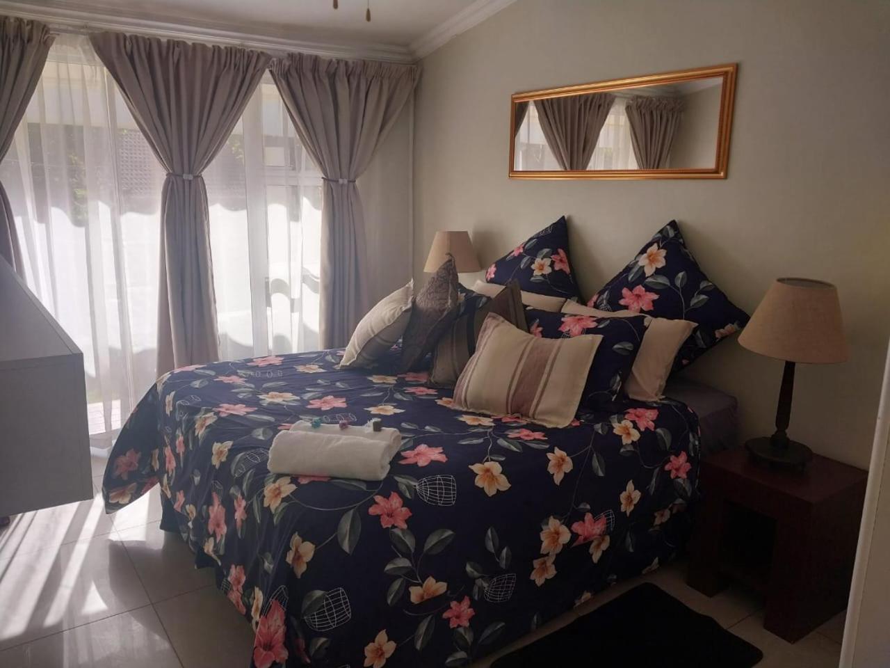 The Giraffe Room At Frederick'S Place Pretoria-Noord Esterno foto