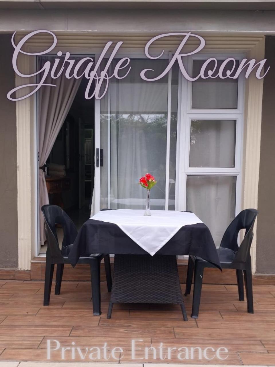The Giraffe Room At Frederick'S Place Pretoria-Noord Esterno foto